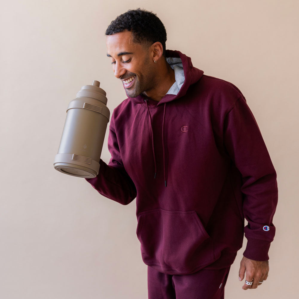 78-oz-titan-bottle-pastel-collection-x3 32_Manna_Website_Lifestyles_Titan_Darker_2.jpg